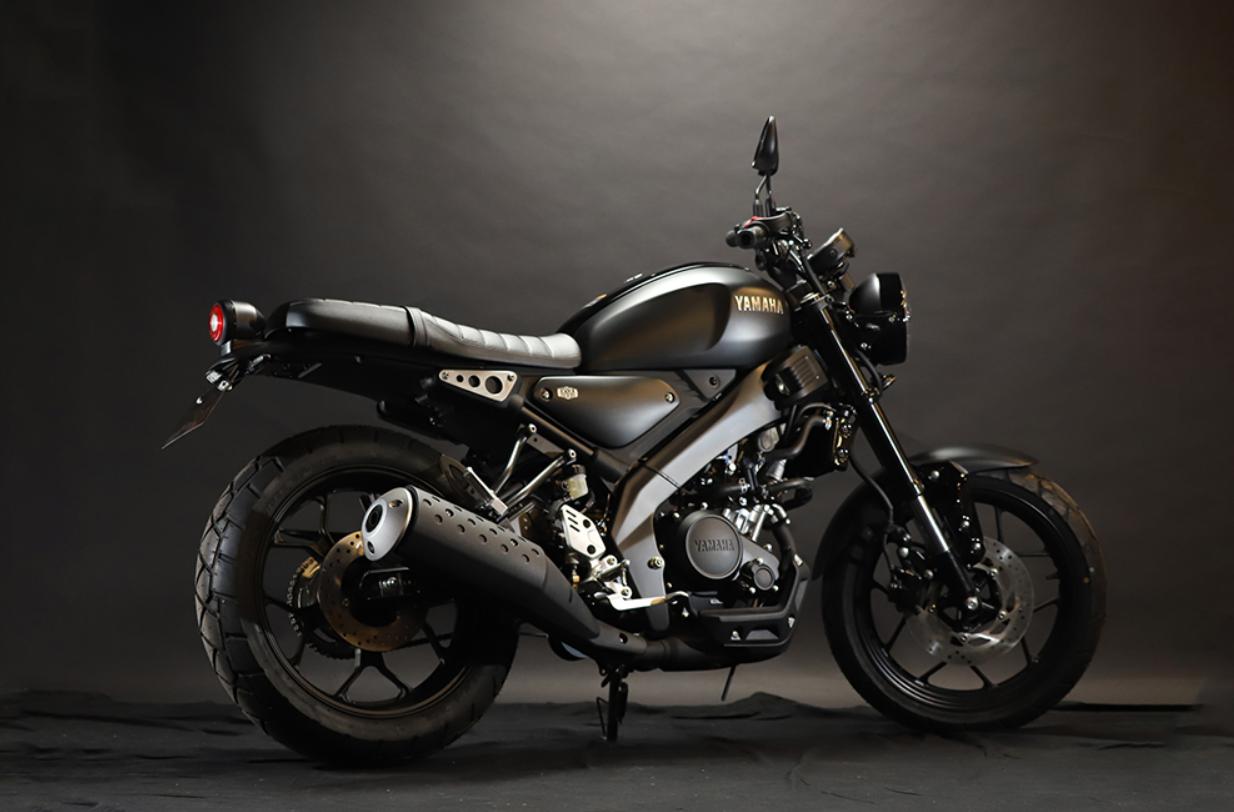 ヤマハ XSR155 スムースダークフェンダーレスキット グッズ(GOODS