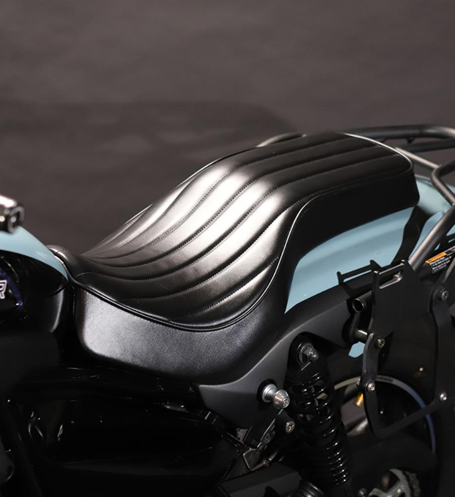 カワサキ エリミネーター400 シート|モトパーツ(MOTO PARTS) バイク